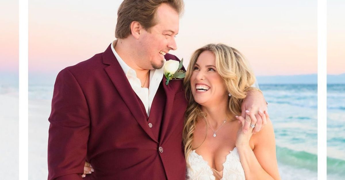 How To Get People To Come to Your Destination Beach Wedding