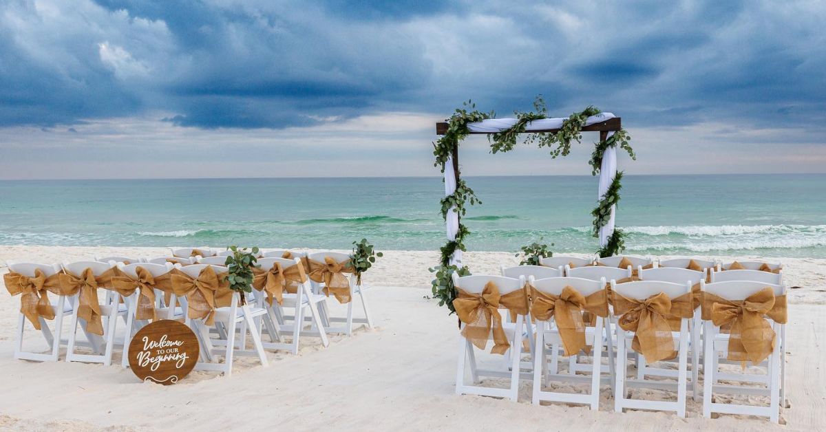 How To Choose the Perfect Time of Day for Your Beach Wedding